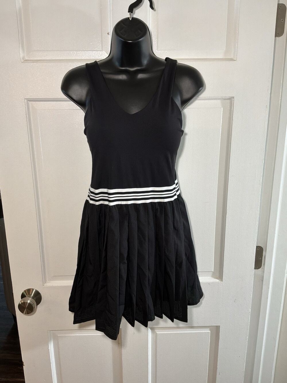 AVIA Ladies Black Tennis Athletic Dress Pleated Skirt Size Large 12-14